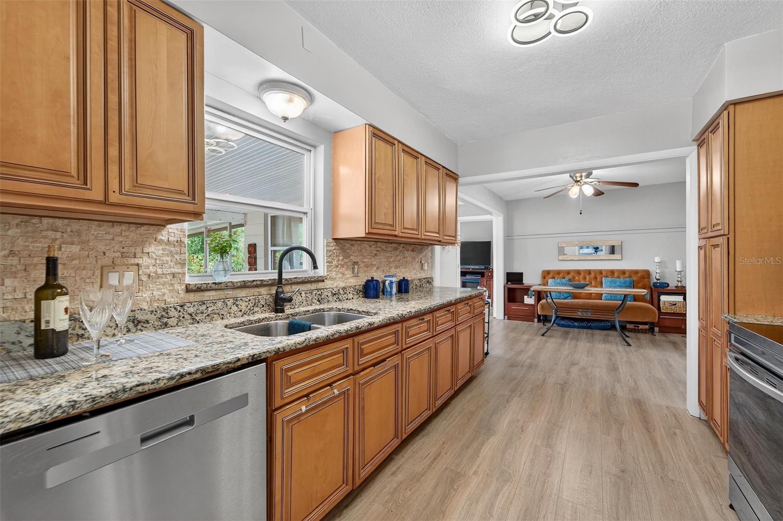 Image 17 of 57 For 4100 Narvarez Way S
