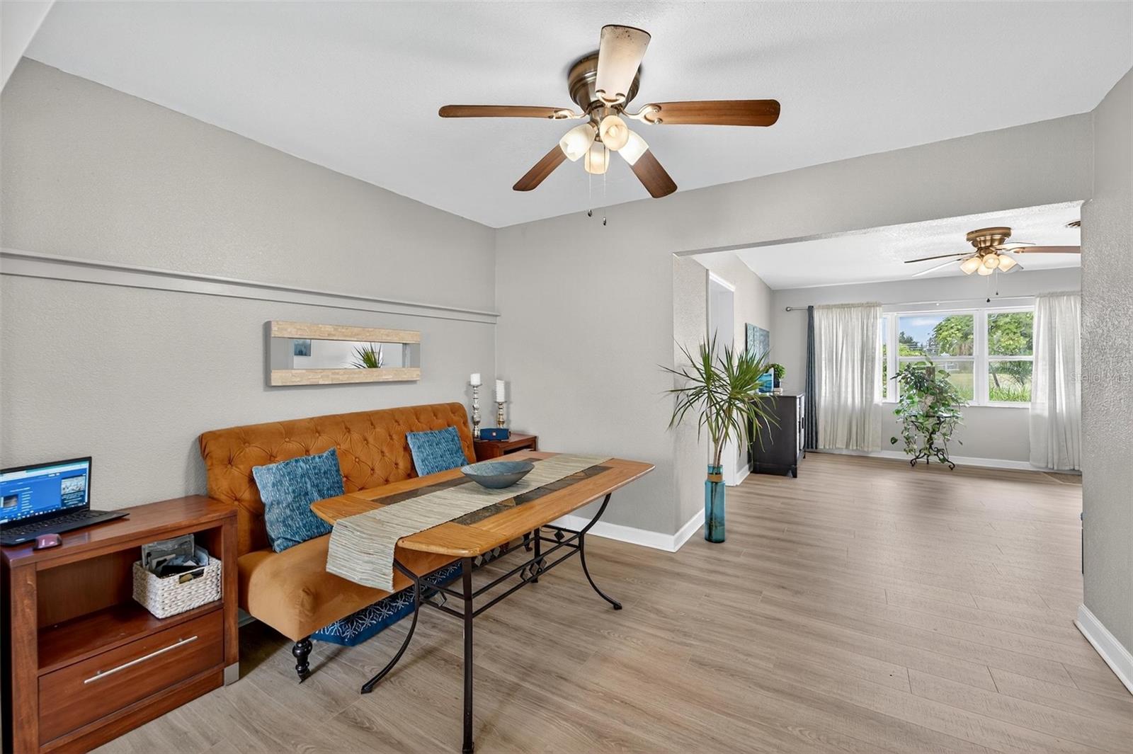 Image 20 of 57 For 4100 Narvarez Way S