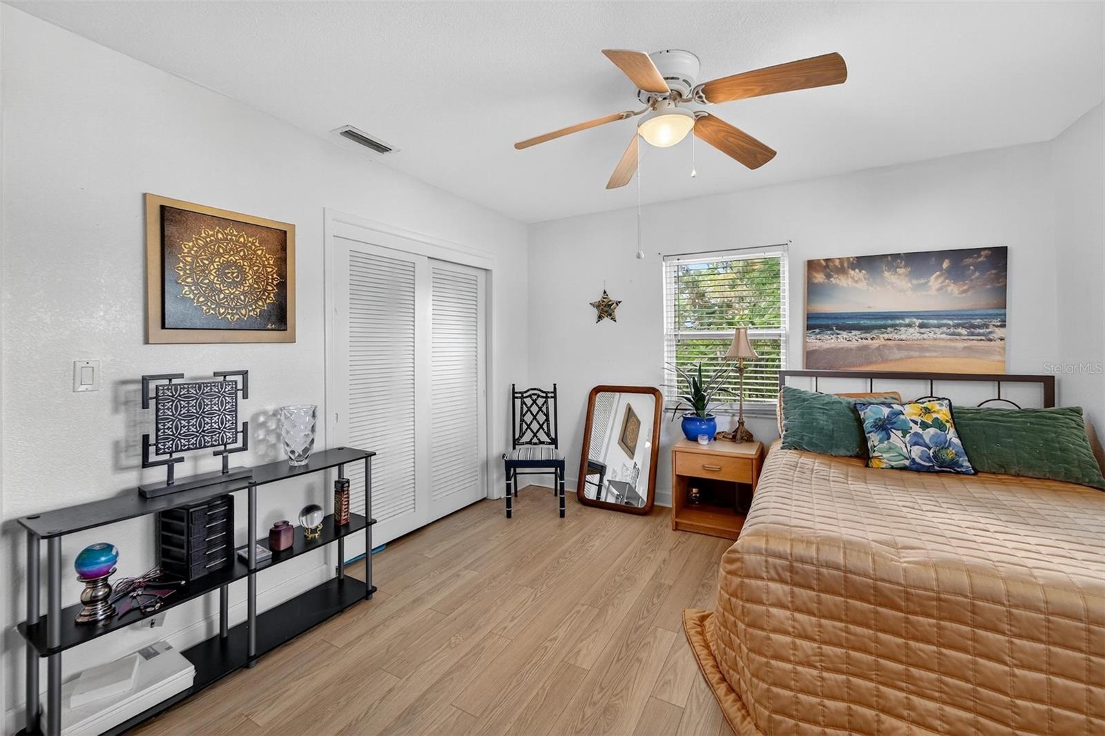 Image 26 of 57 For 4100 Narvarez Way S