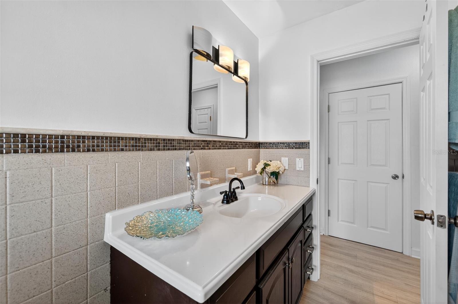 Image 29 of 57 For 4100 Narvarez Way S