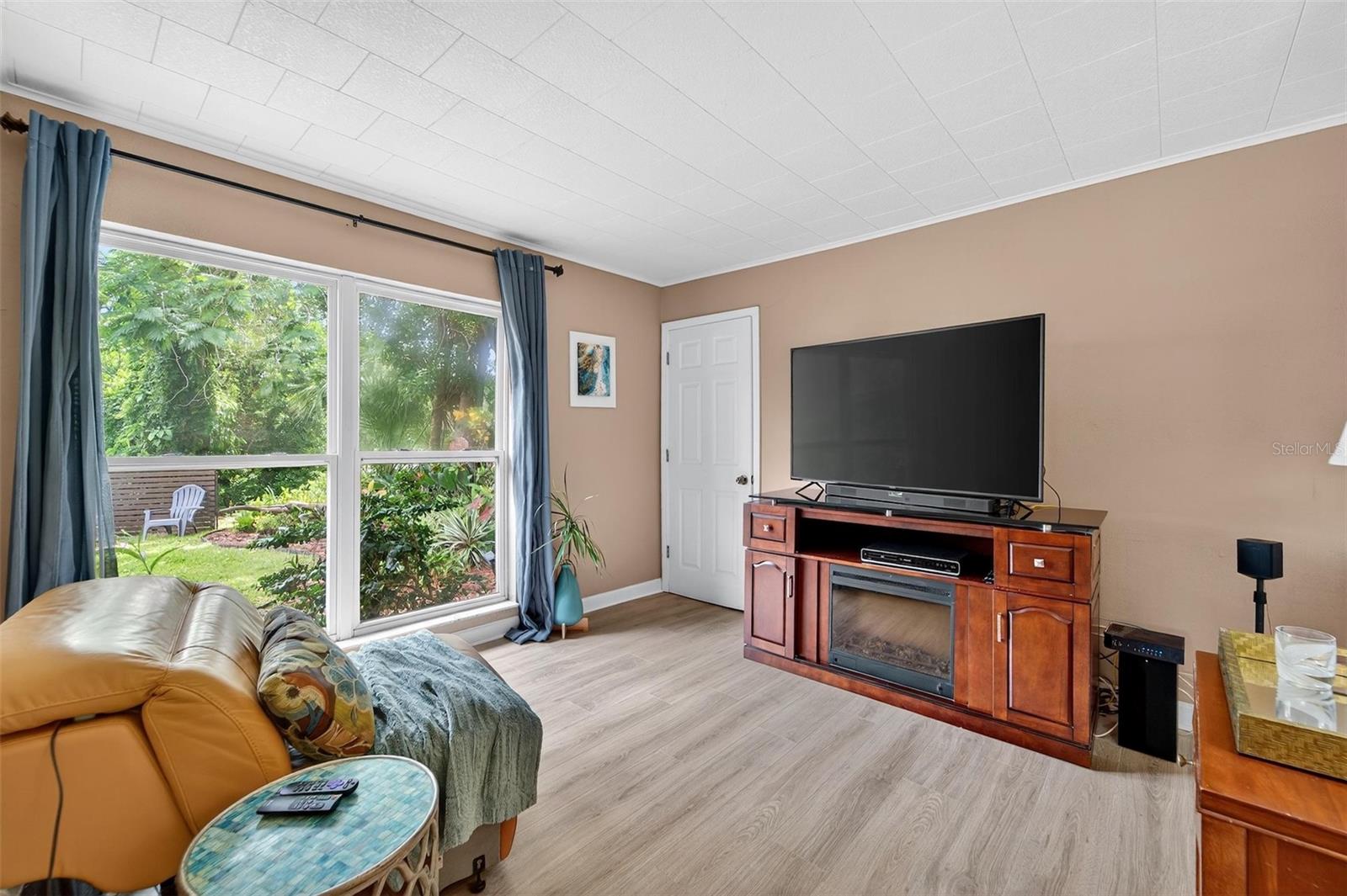 Image 30 of 57 For 4100 Narvarez Way S