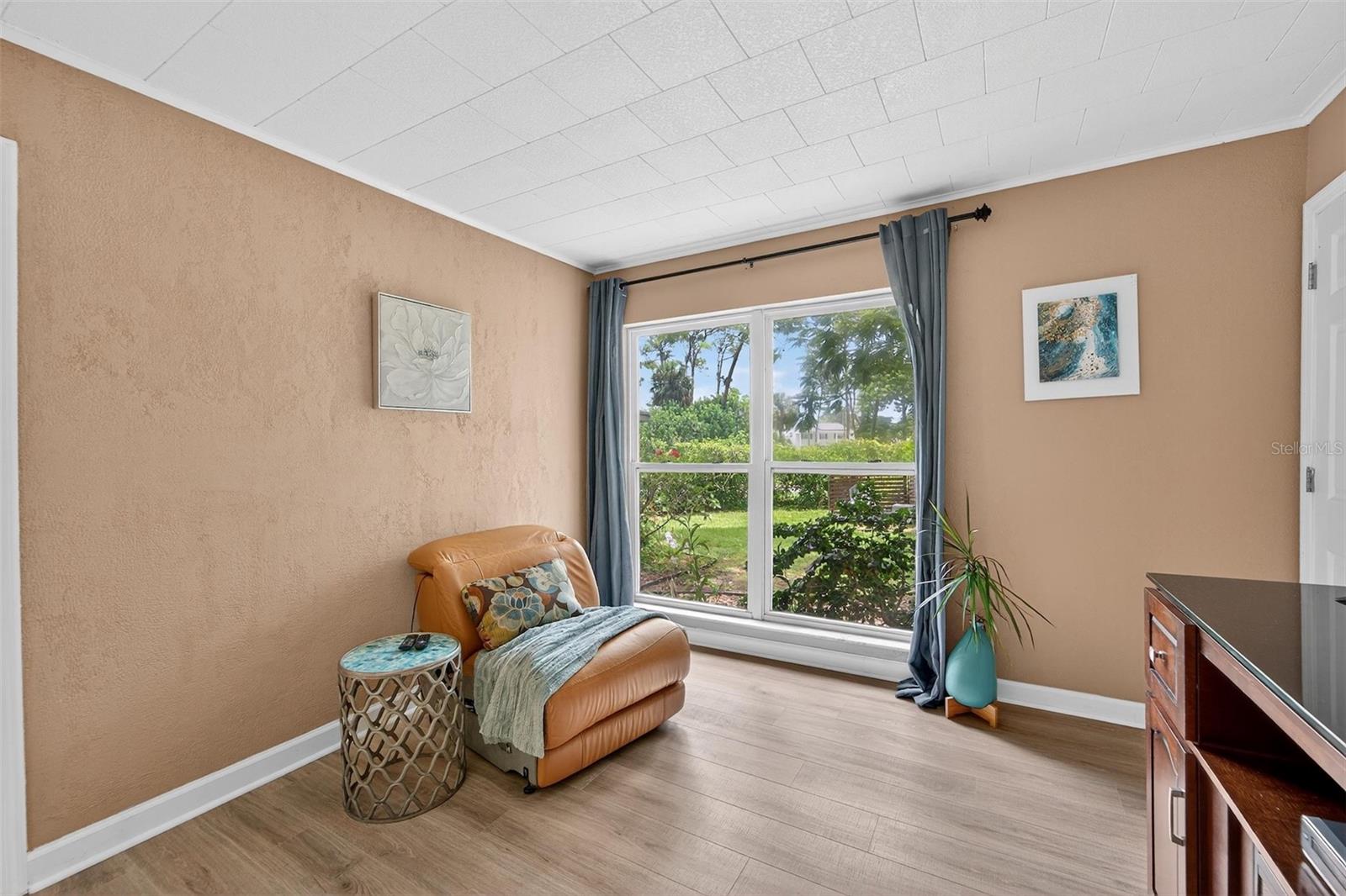 Image 31 of 57 For 4100 Narvarez Way S