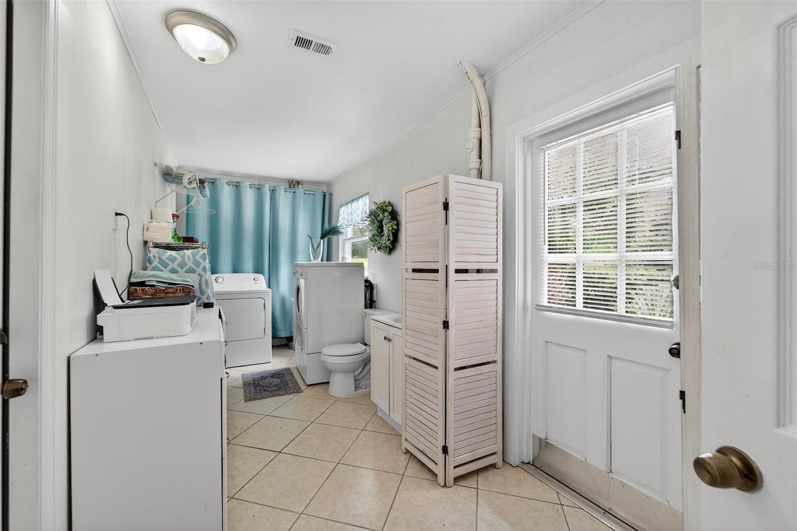 Image 33 of 57 For 4100 Narvarez Way S
