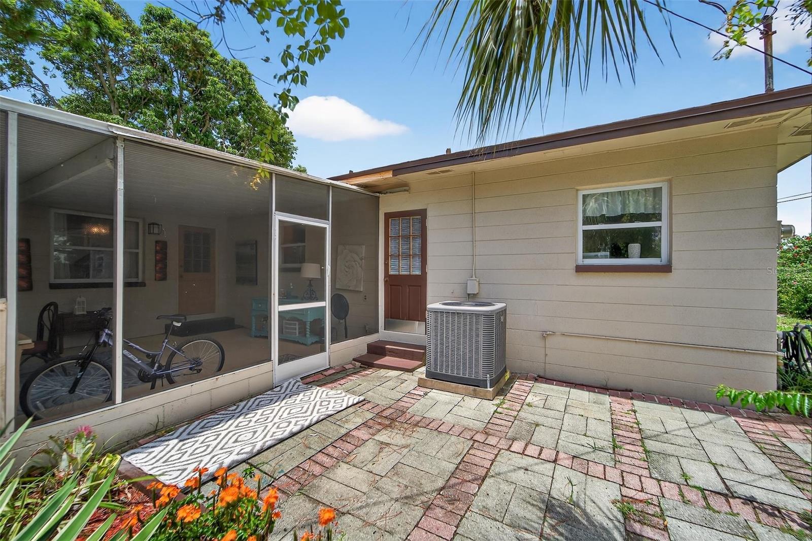 Image 39 of 57 For 4100 Narvarez Way S