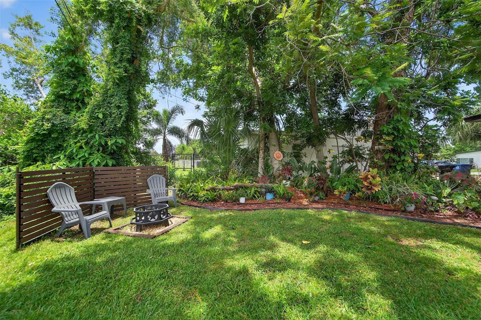 Image 4 of 57 For 4100 Narvarez Way S