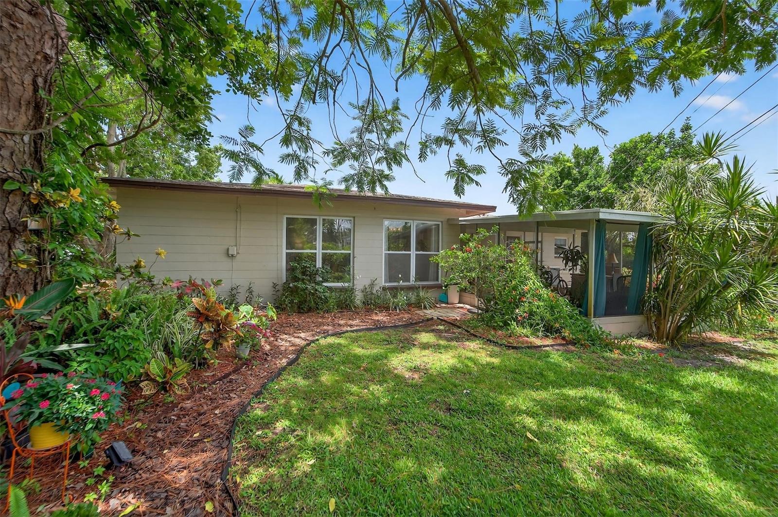 Image 42 of 57 For 4100 Narvarez Way S