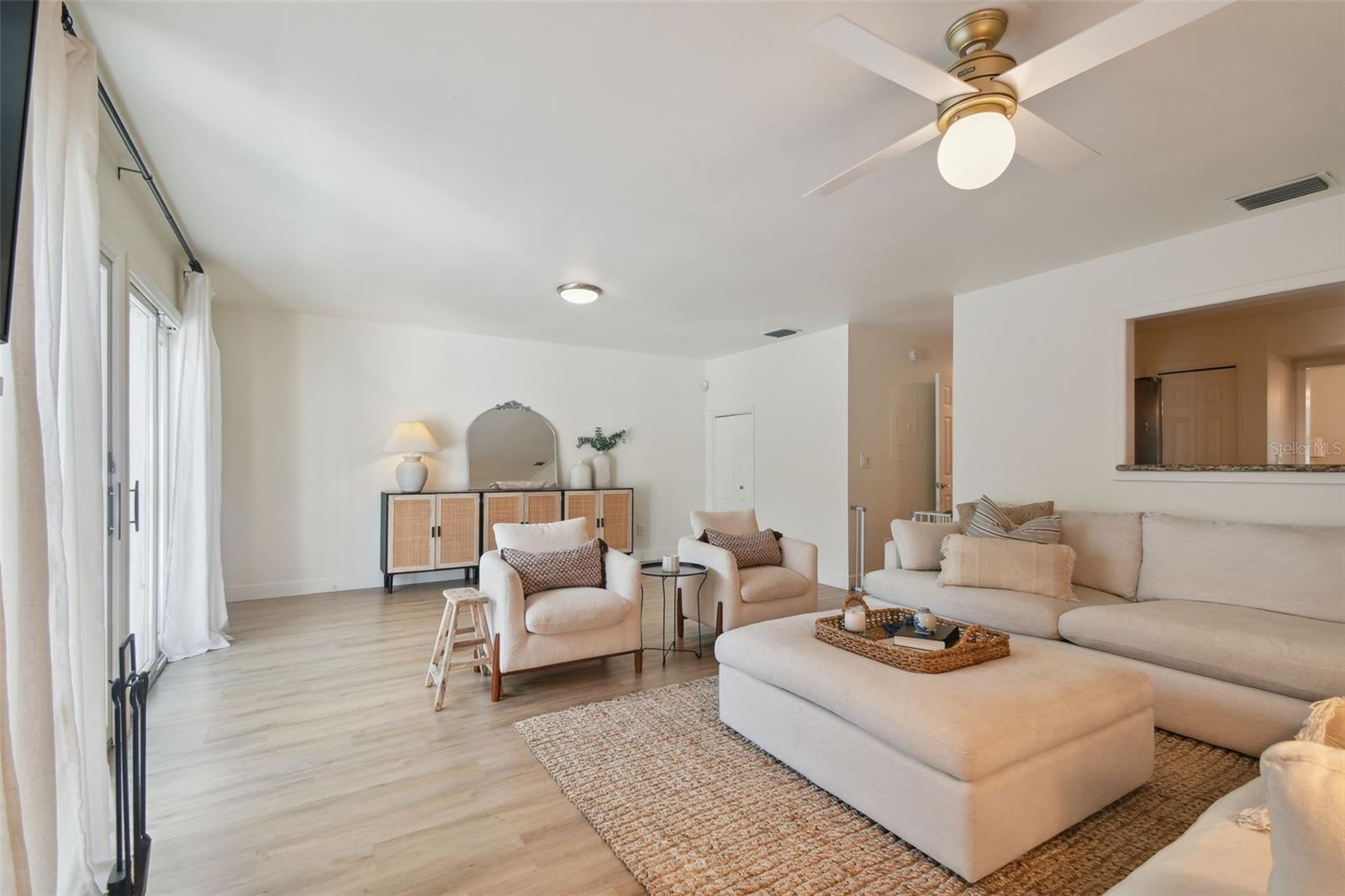 Image 17 of 51 For 4835 Flamingo Road