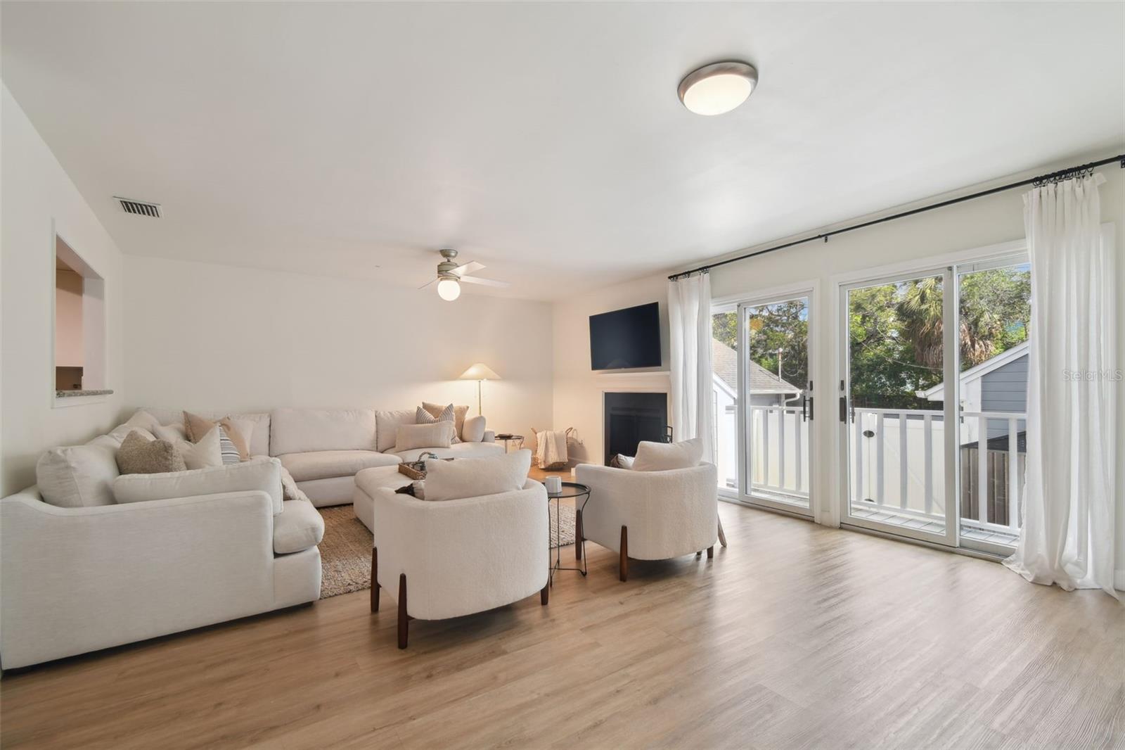 Image 18 of 51 For 4835 Flamingo Road