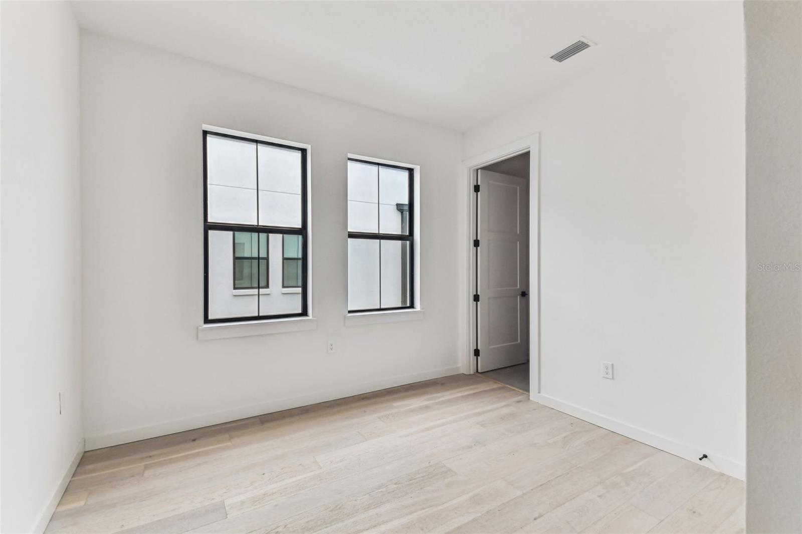 Image 33 of 61 For 1218 Kay Street 3