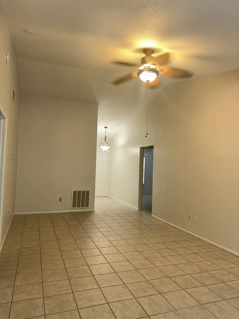 Image 10 of 26 For 4002 Shoreside Circle