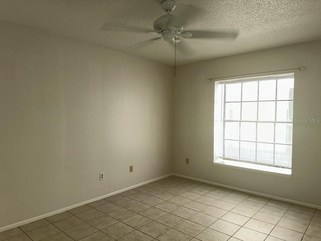 Image 11 of 26 For 4002 Shoreside Circle