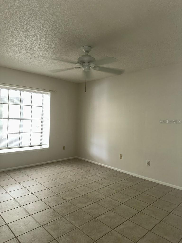 Image 12 of 26 For 4002 Shoreside Circle