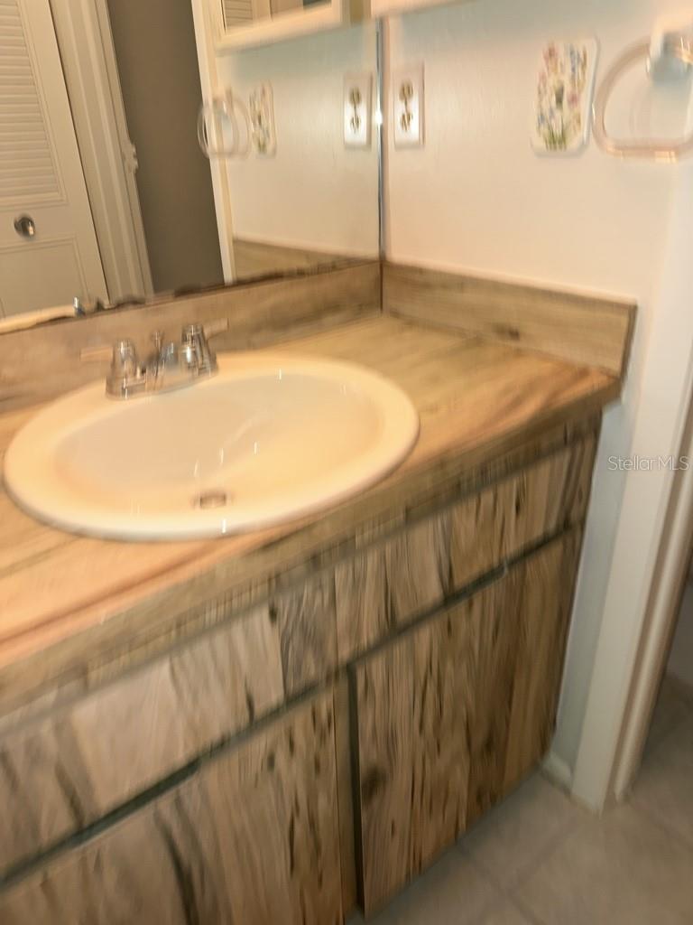Image 14 of 26 For 4002 Shoreside Circle