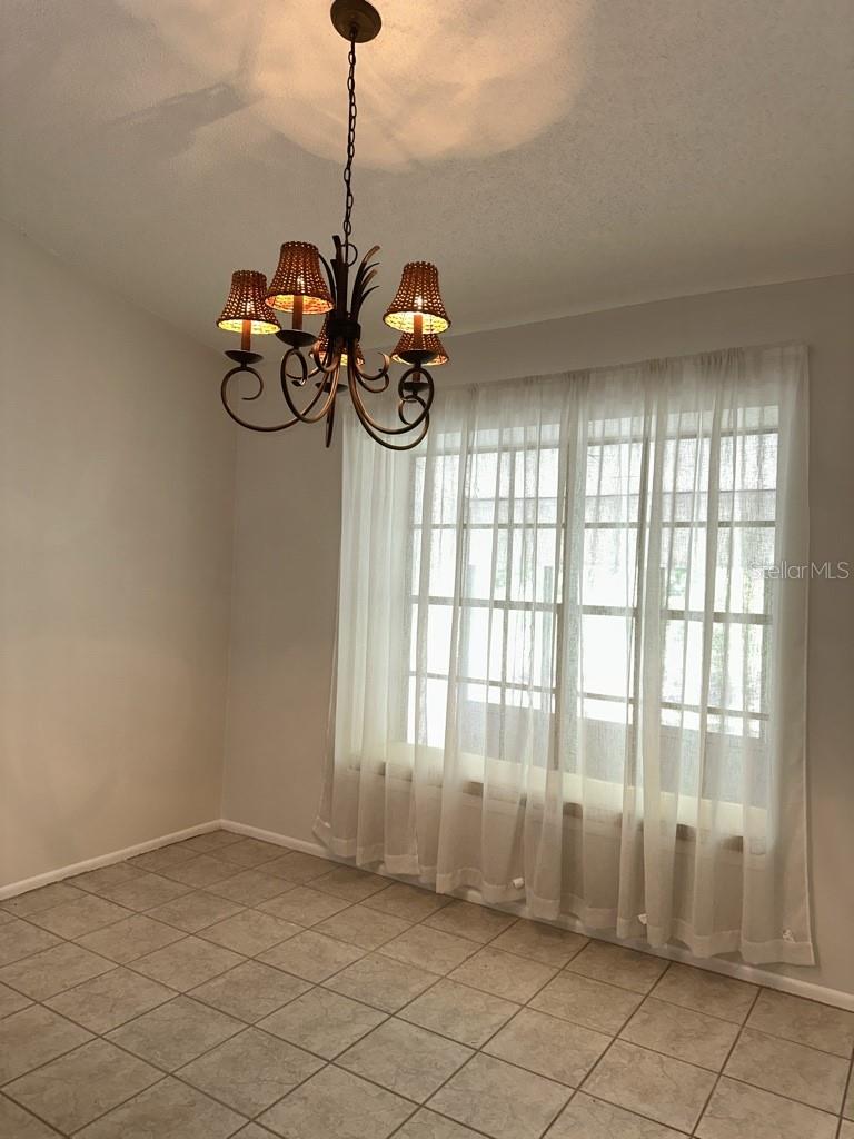 Image 7 of 26 For 4002 Shoreside Circle