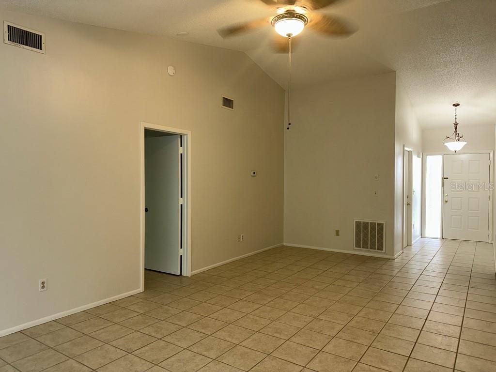 Image 9 of 26 For 4002 Shoreside Circle