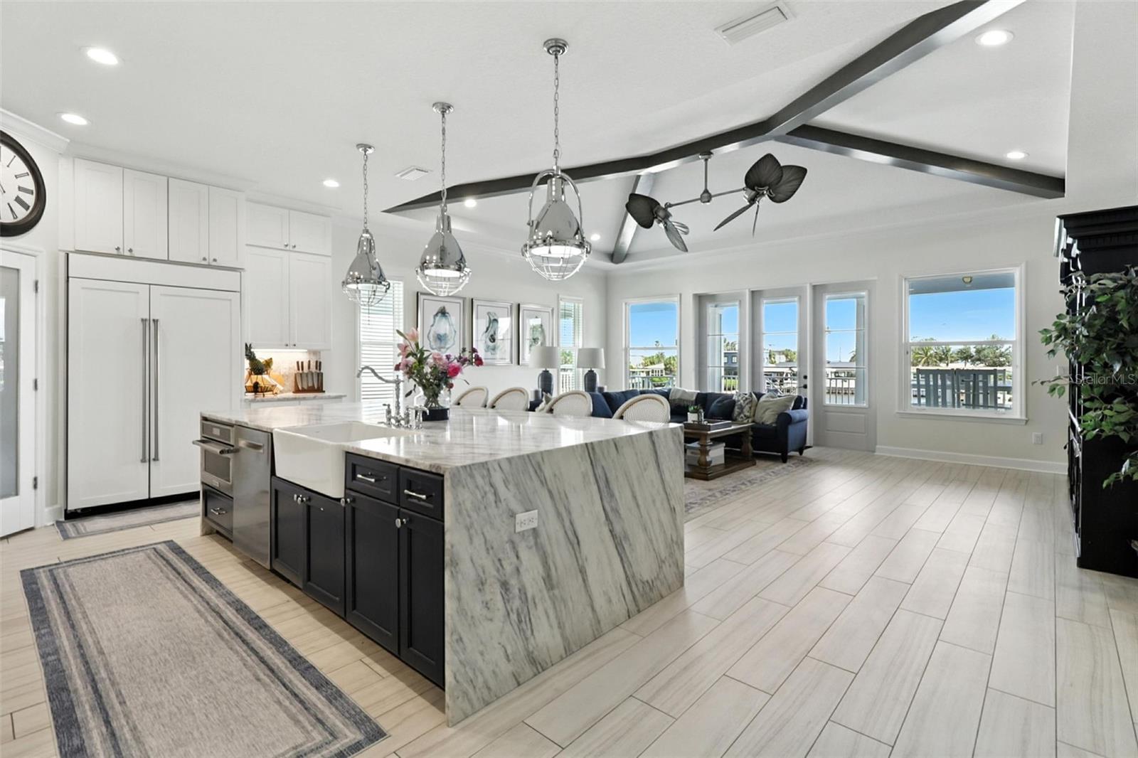 Image 11 of 66 For 406 Venetian Drive