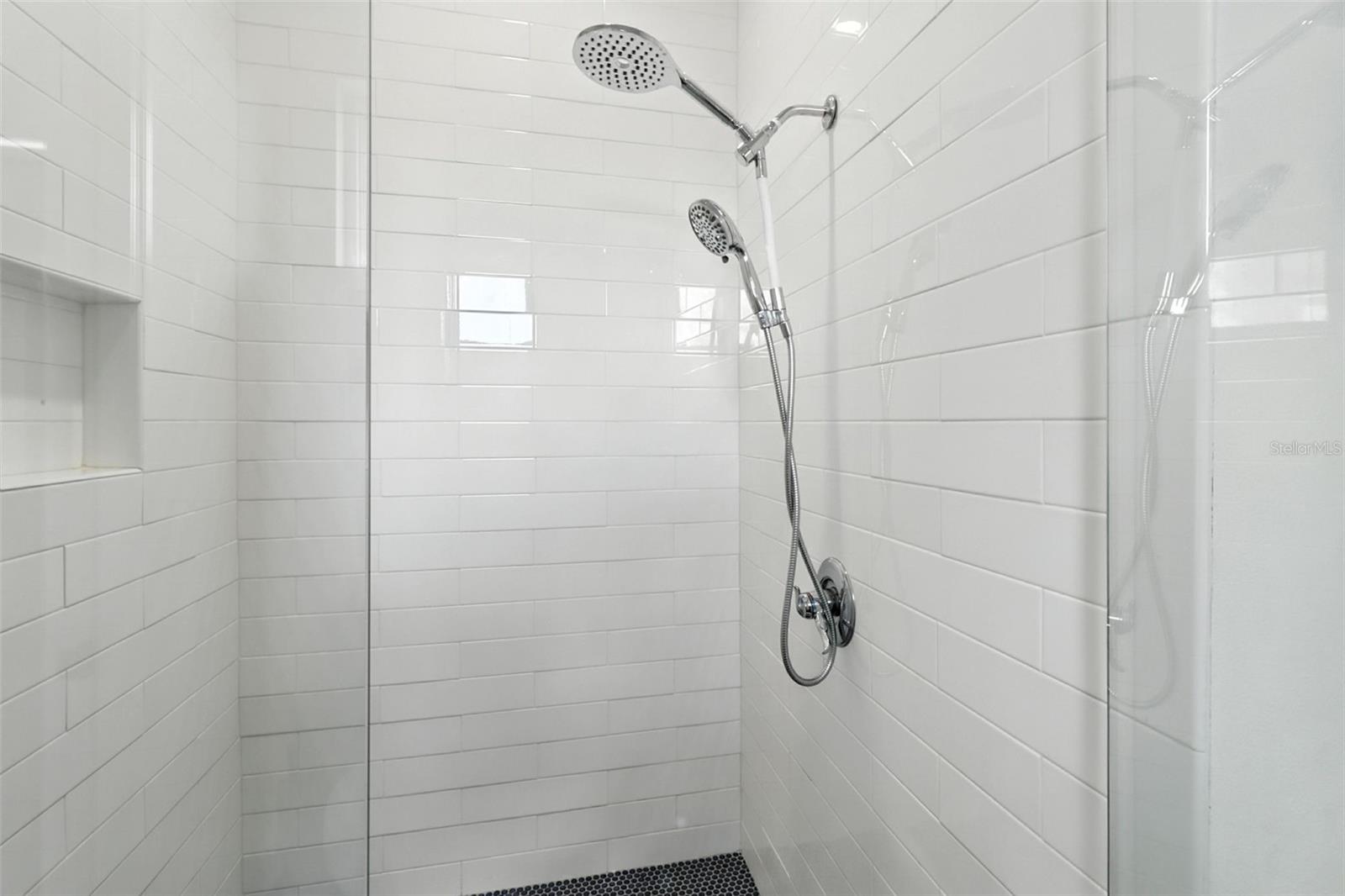 Image 30 of 66 For 406 Venetian Drive