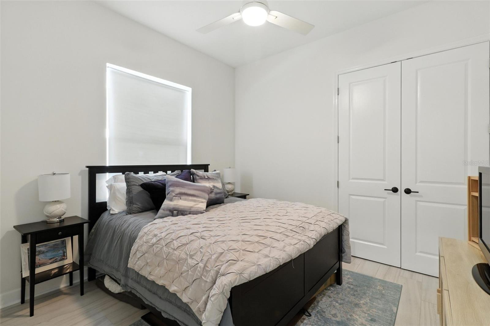 Image 33 of 66 For 406 Venetian Drive