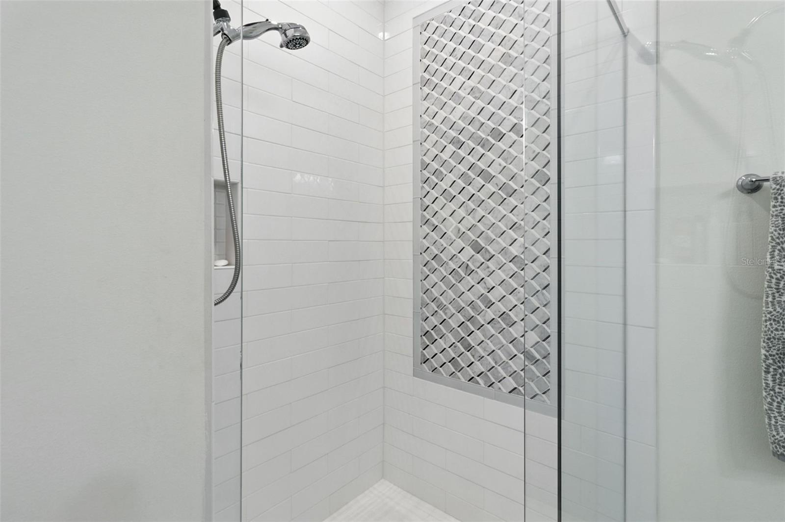 Image 36 of 66 For 406 Venetian Drive