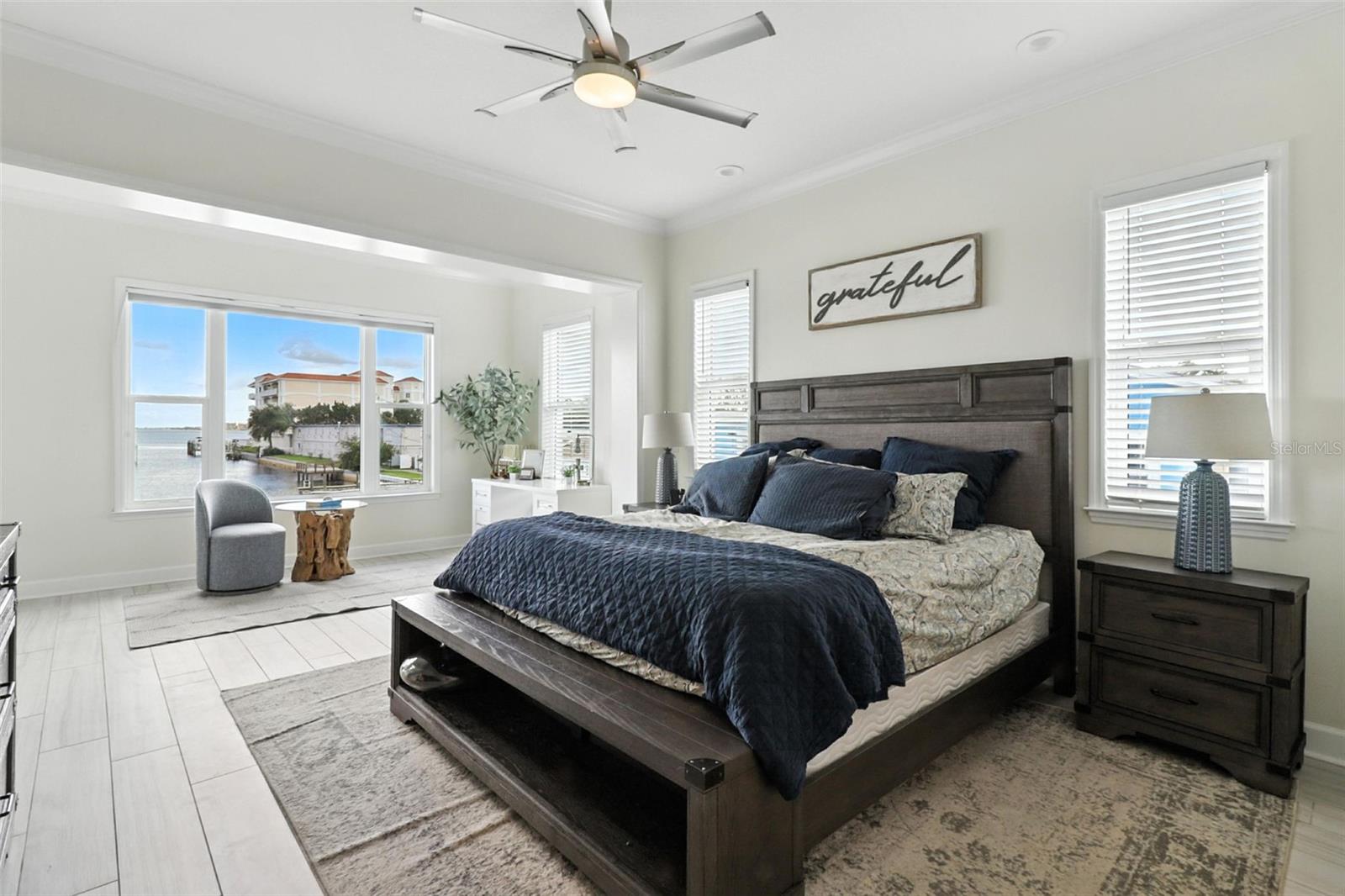 Image 37 of 66 For 406 Venetian Drive