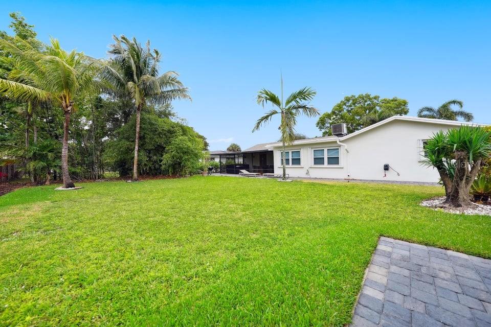 Image 33 of 34 For 4091 Lakespur Circle N