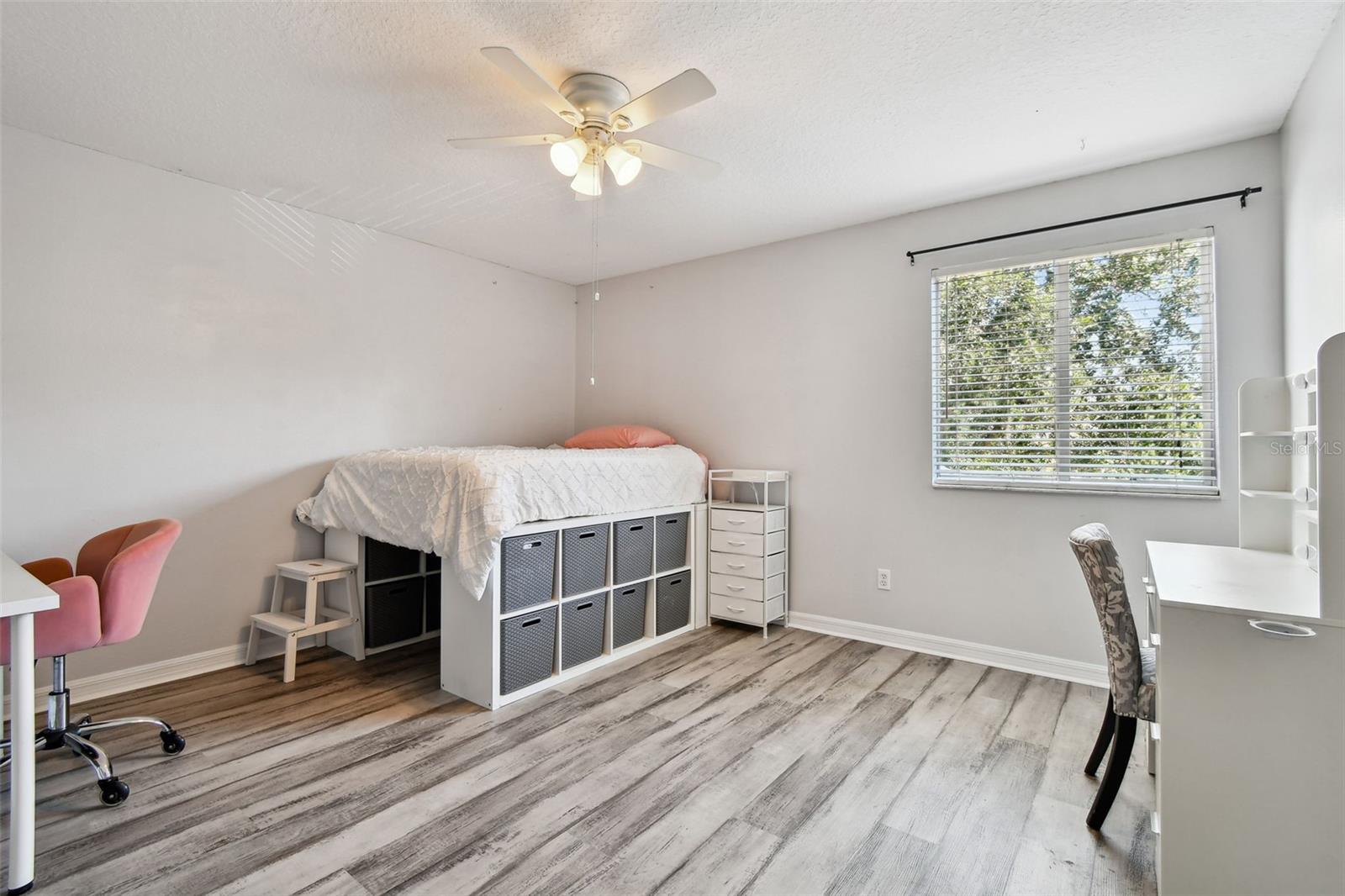 Image 36 of 54 For 19024 Fishermans Bend Drive