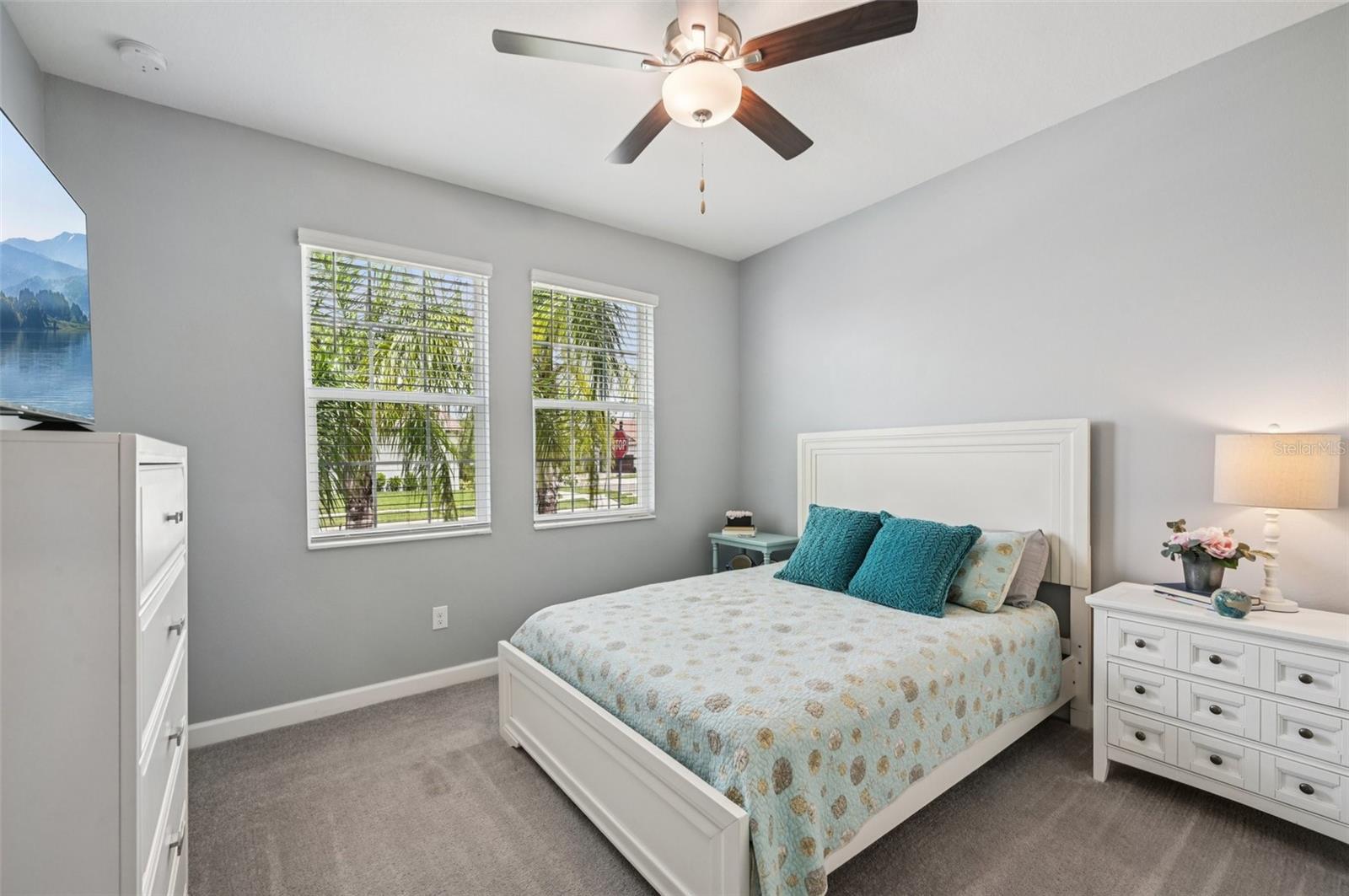 Image 21 of 72 For 17253 Star Banks Street 17253