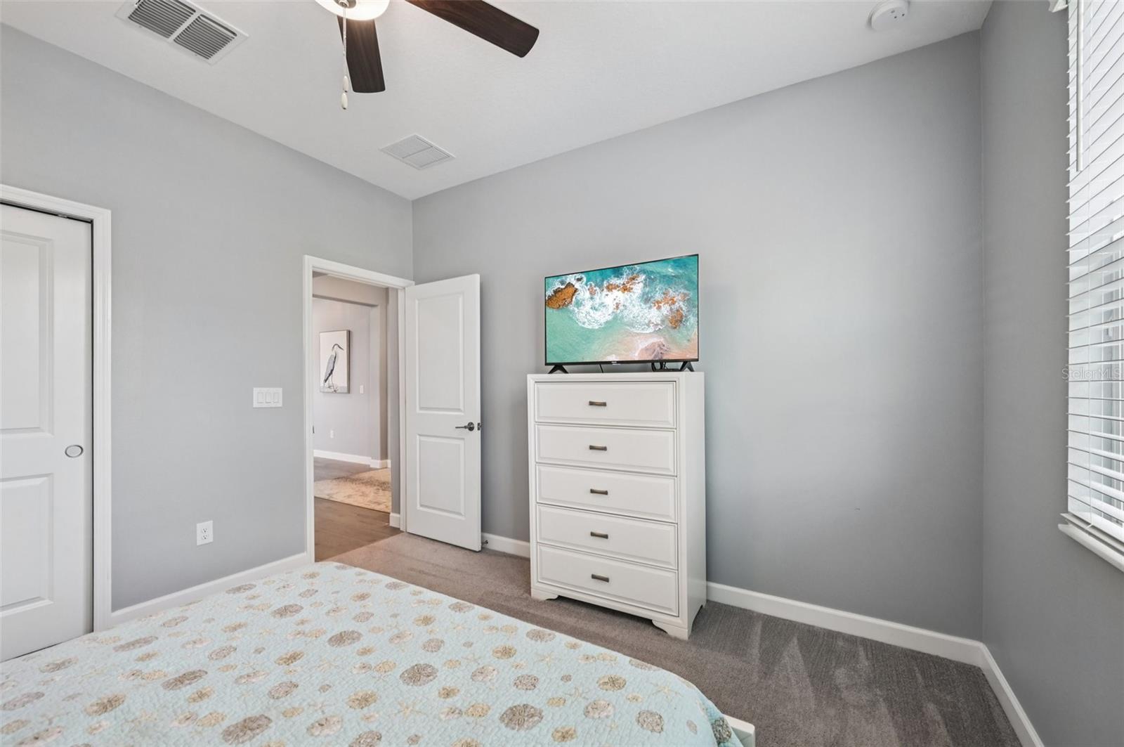 Image 23 of 72 For 17253 Star Banks Street 17253