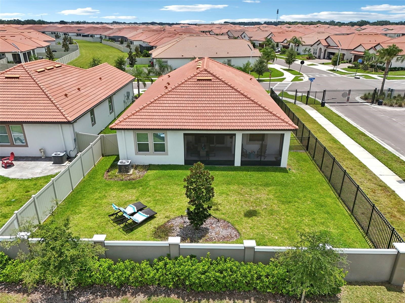 Image 37 of 72 For 17253 Star Banks Street 17253