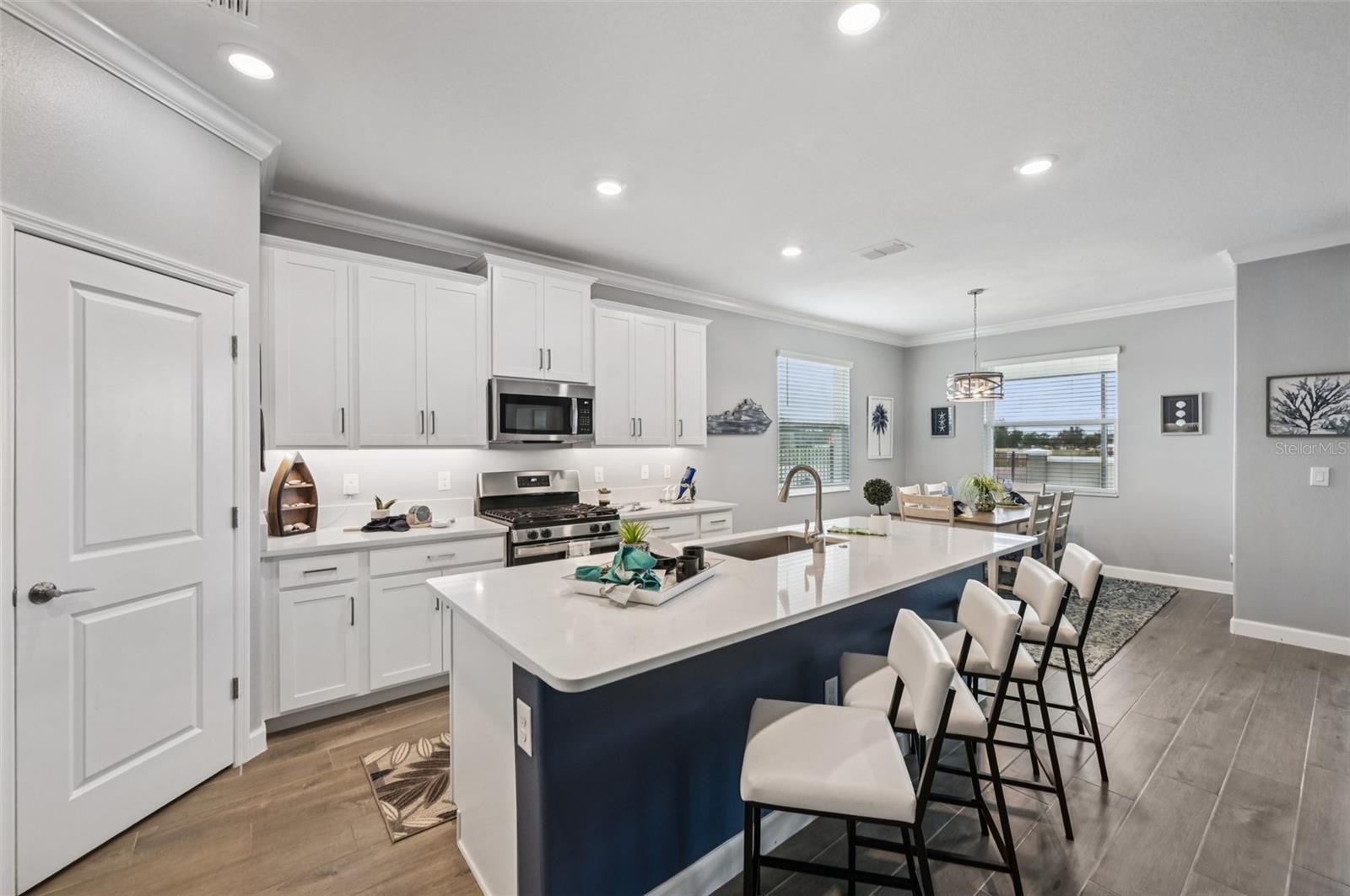 Image 5 of 72 For 17253 Star Banks Street 17253