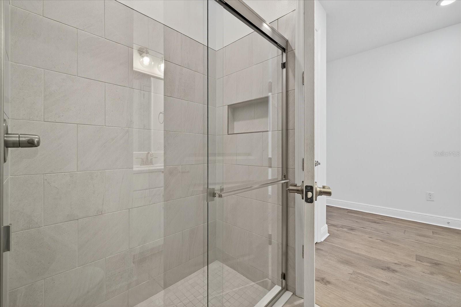 Image 22 of 53 For 2409 Gray Street