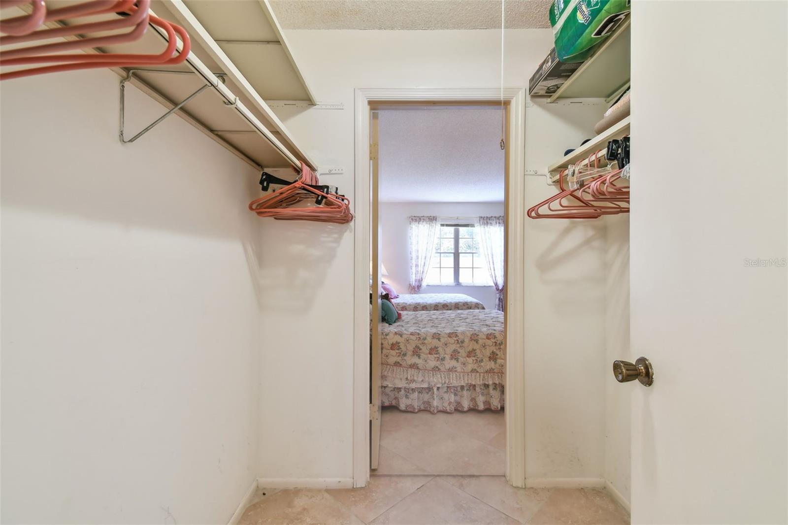 Image 19 of 53 For 701 Poinsettia Road 124