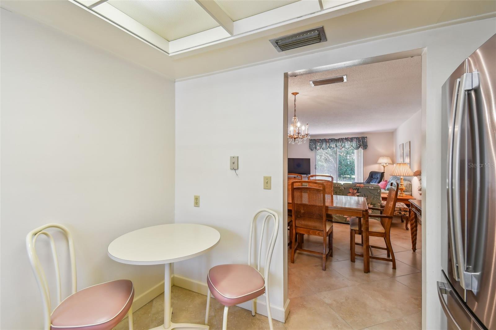 Image 8 of 53 For 701 Poinsettia Road 124