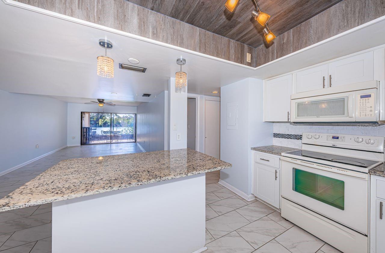 Image 16 of 93 For 10735 Village Club Circle N 104