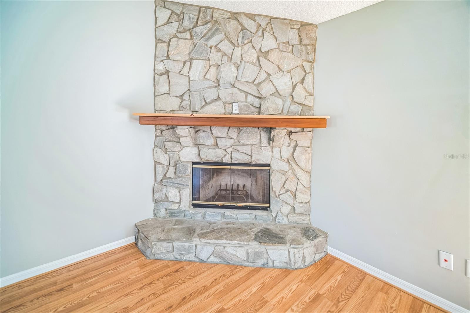 Image 12 of 30 For 4024 White Pine Lane