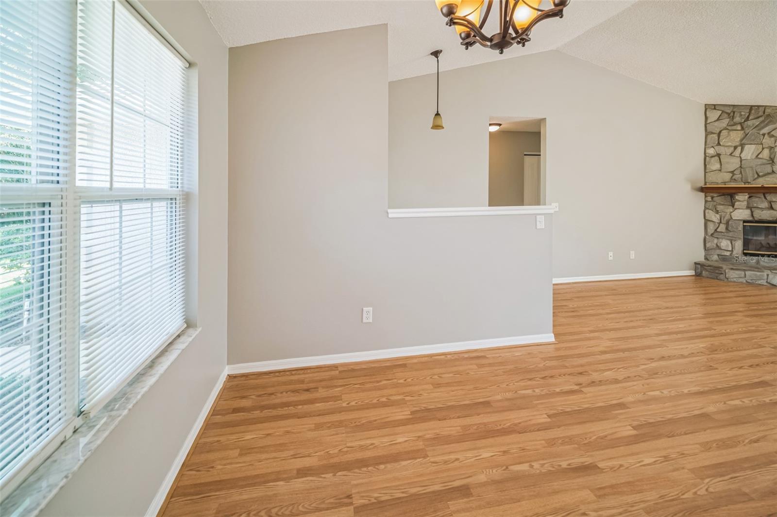Image 15 of 30 For 4024 White Pine Lane
