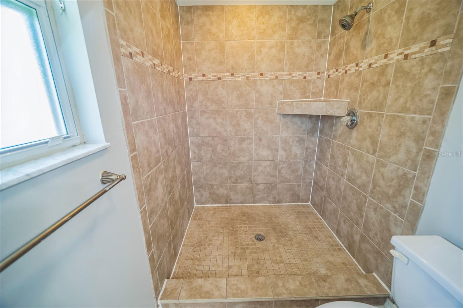 Image 23 of 30 For 4024 White Pine Lane