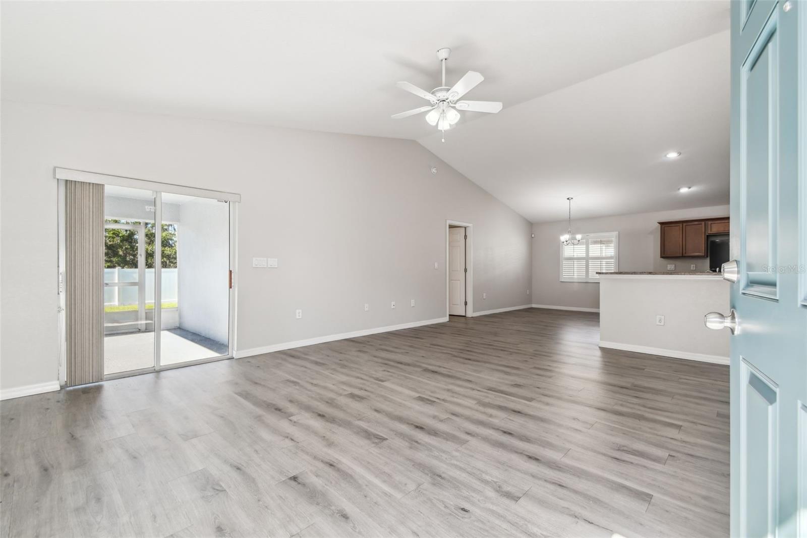 Image 3 of 36 For 3085 Grand Preserve Boulevard