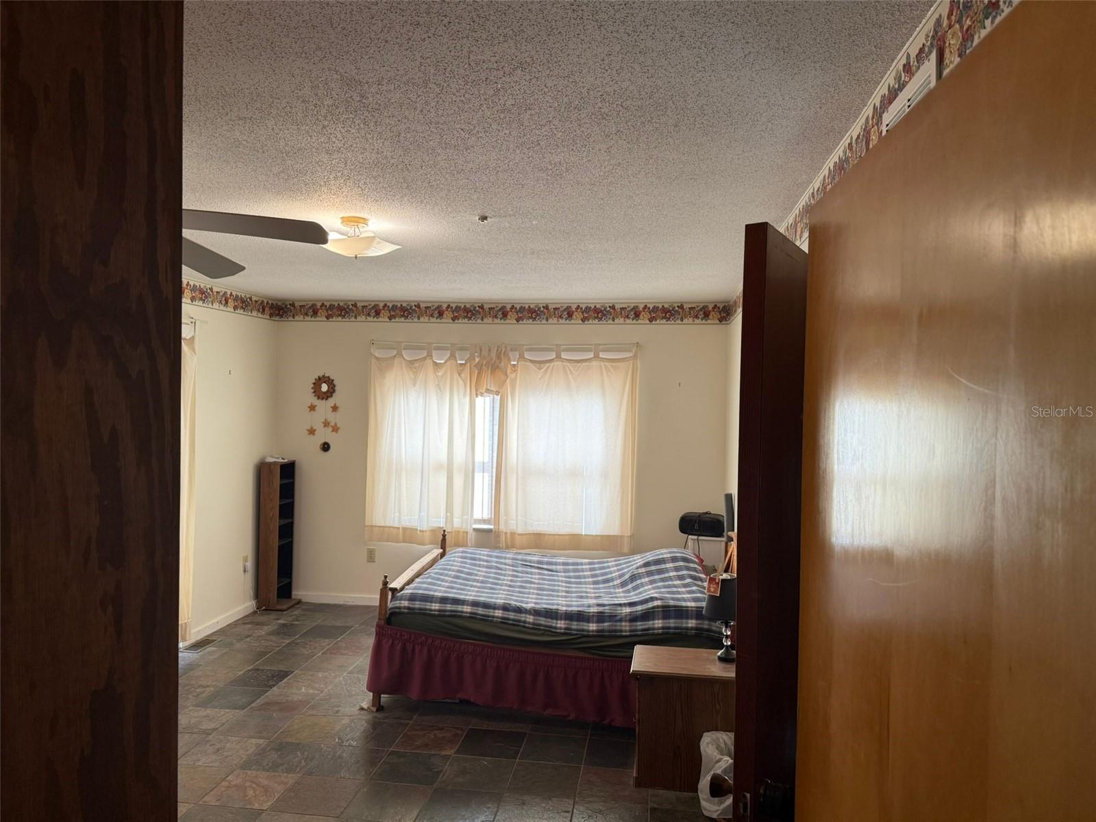 Image 22 of 29 For 10407 River Wood Drive