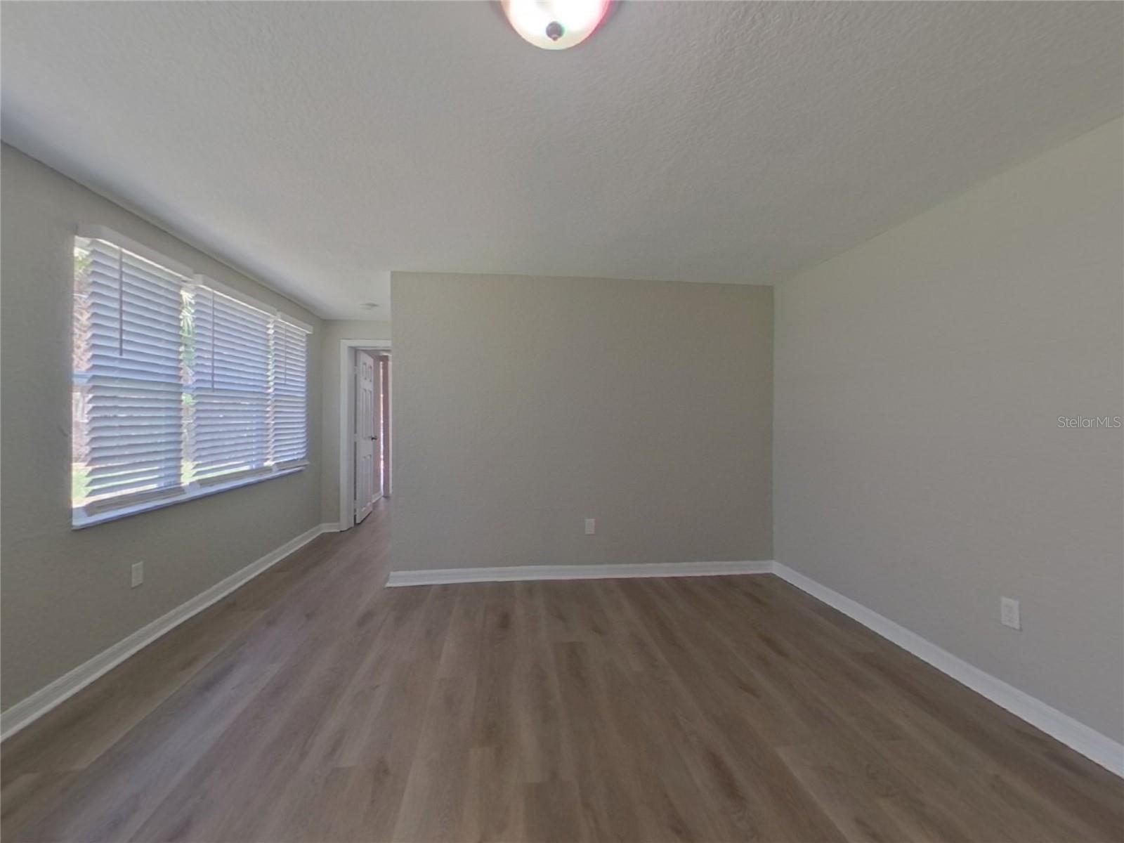 Image 5 of 21 For 2160 Alemanda Drive