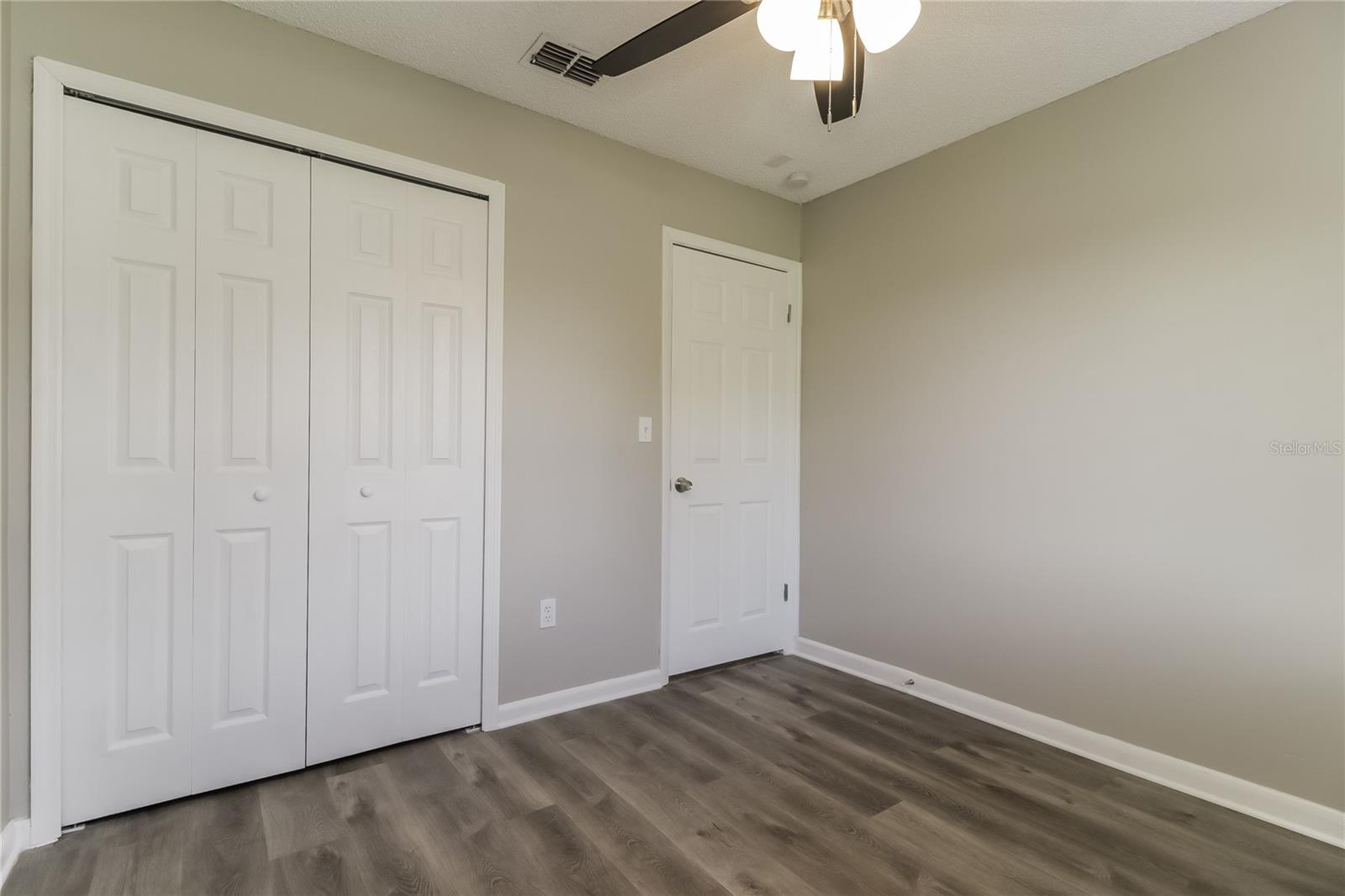 Image 13 of 16 For 810 Amidon Street