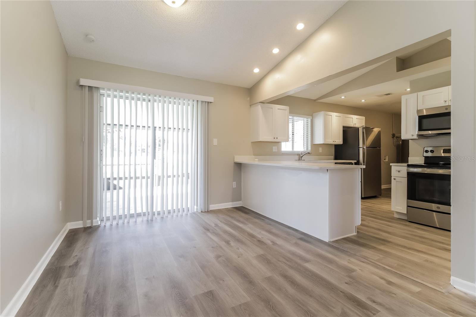 Image 5 of 16 For 810 Amidon Street