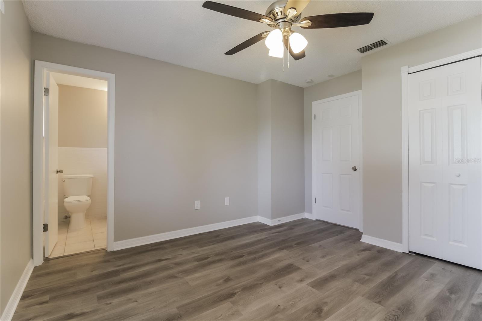 Image 8 of 16 For 810 Amidon Street