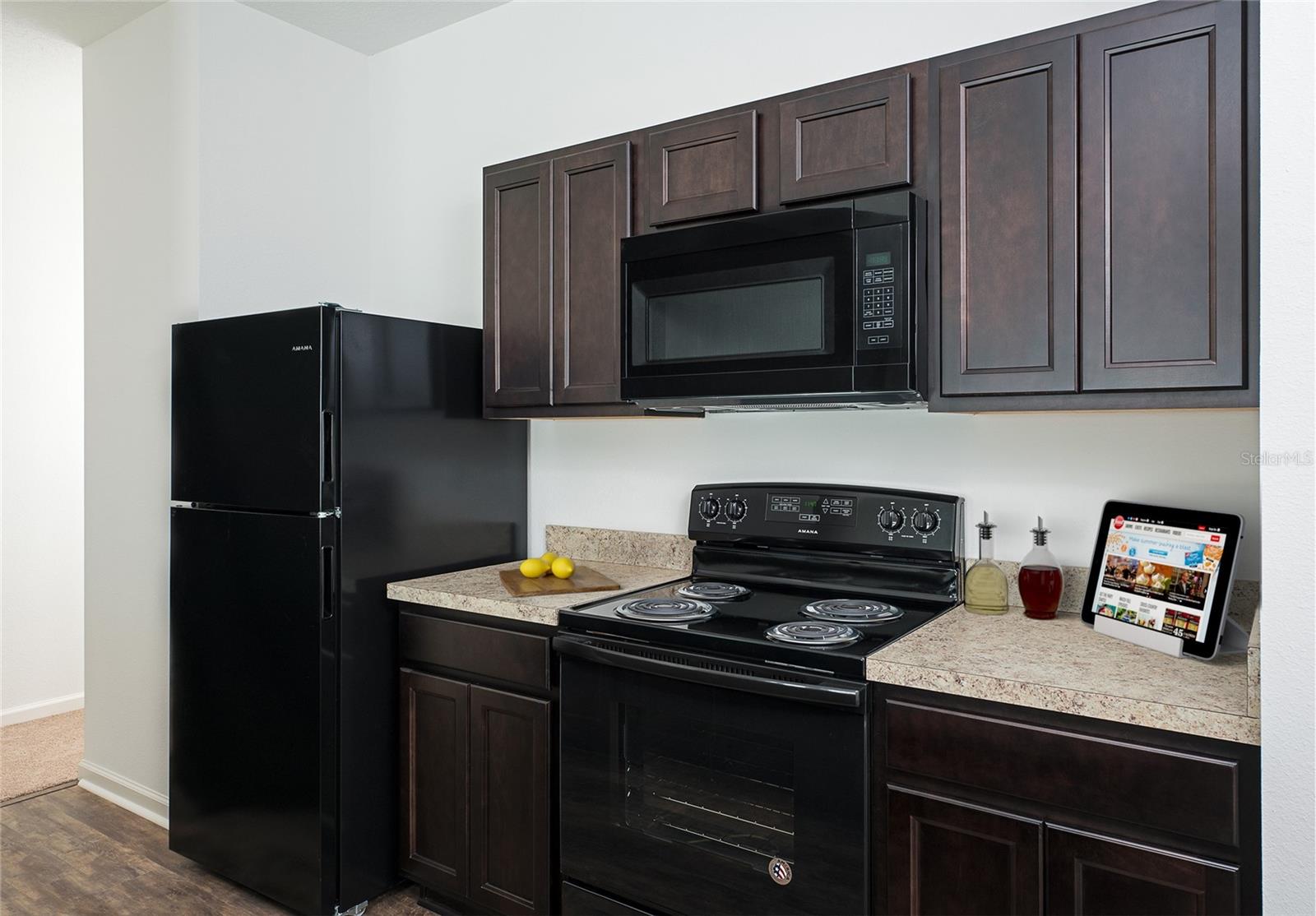 Listing photo id 2 for 12101 Kelly Ann