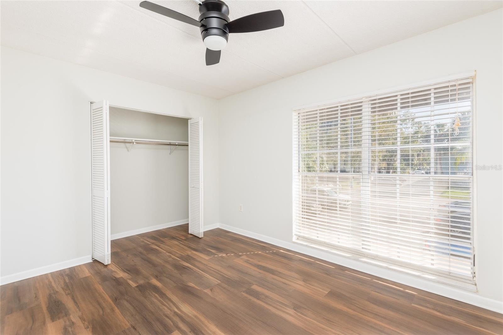 Listing photo id 10 for 3211 De Leon Street 9