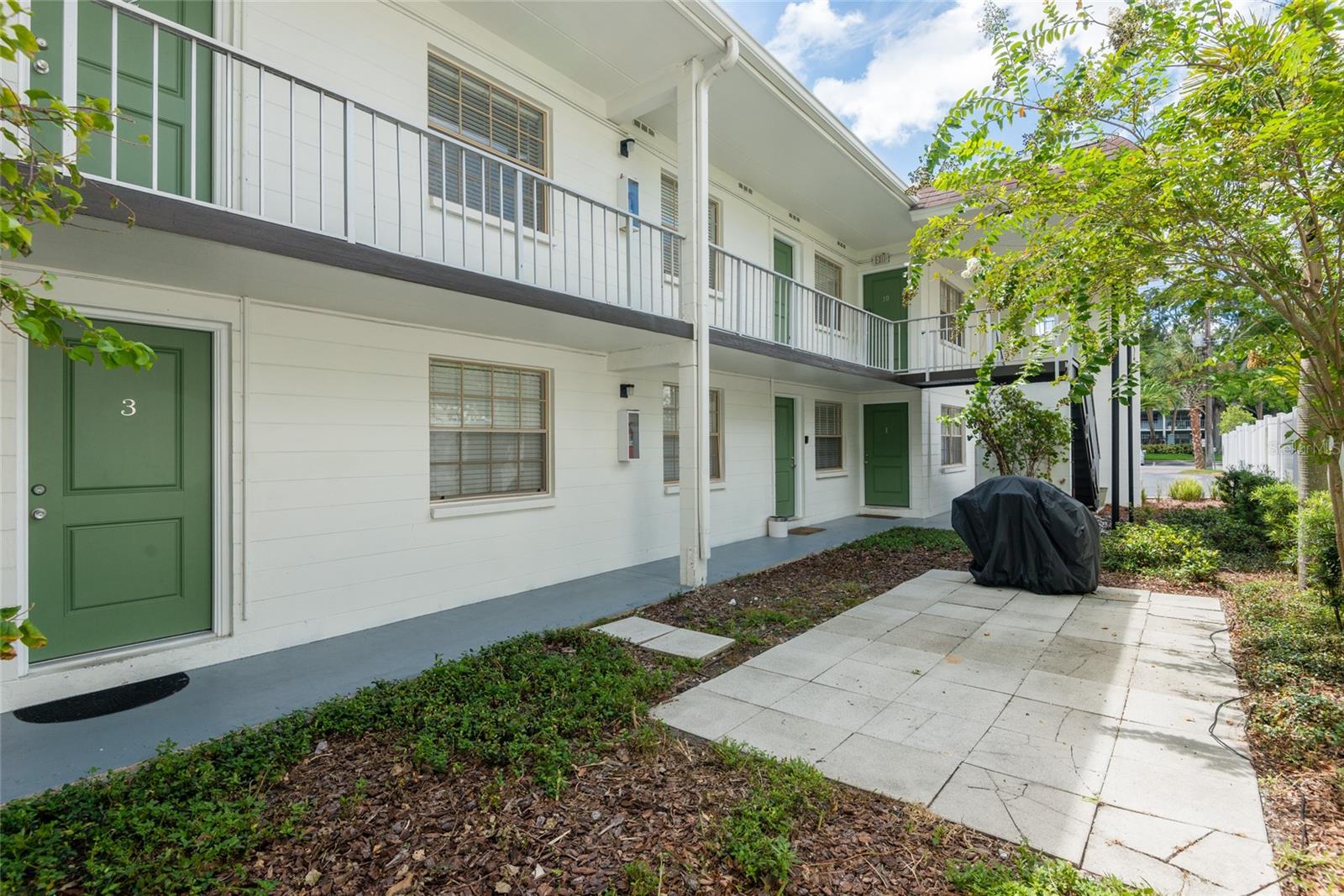 Listing photo id 17 for 3211 De Leon Street 9