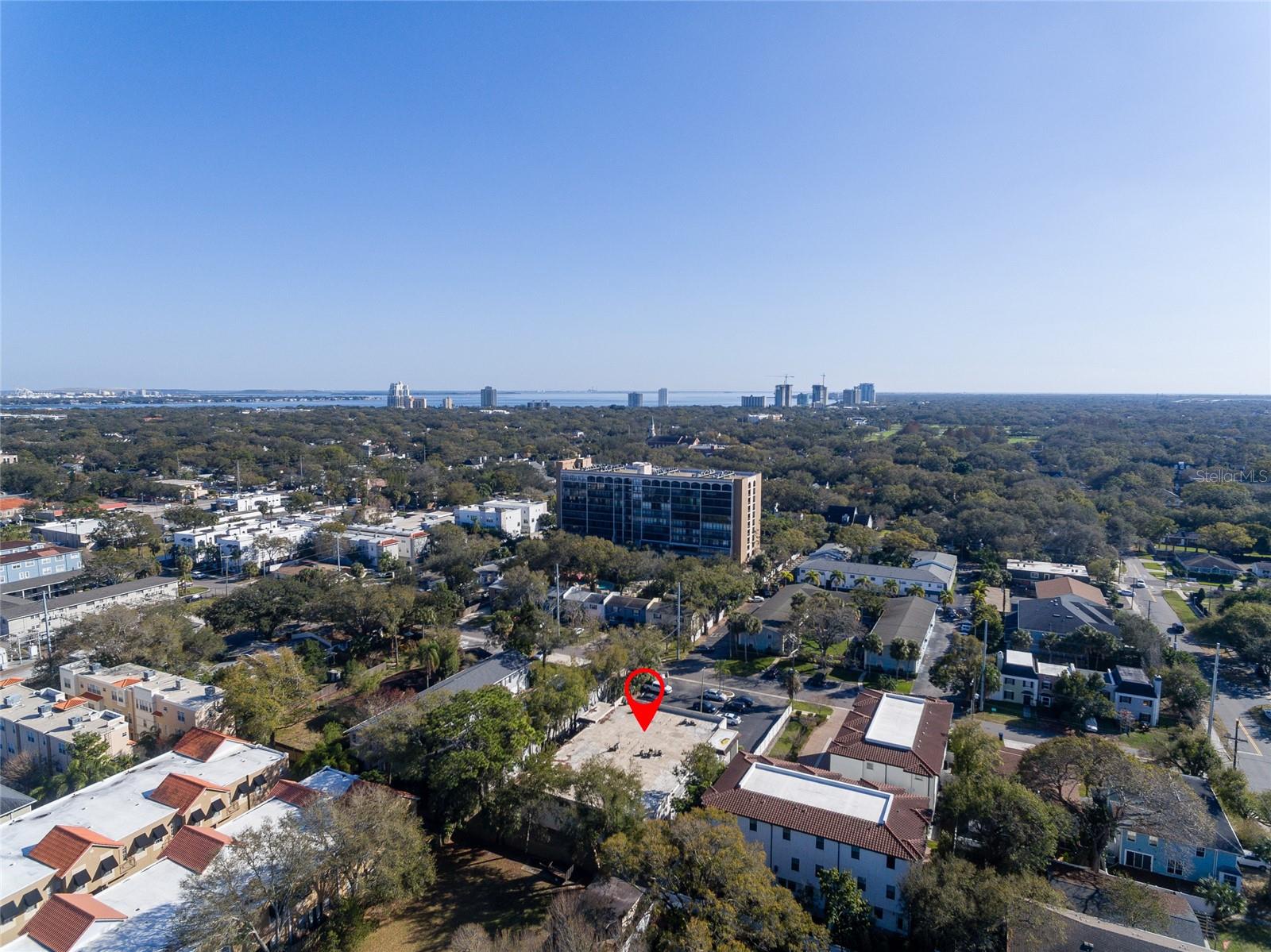 Listing photo id 22 for 3211 De Leon Street 9