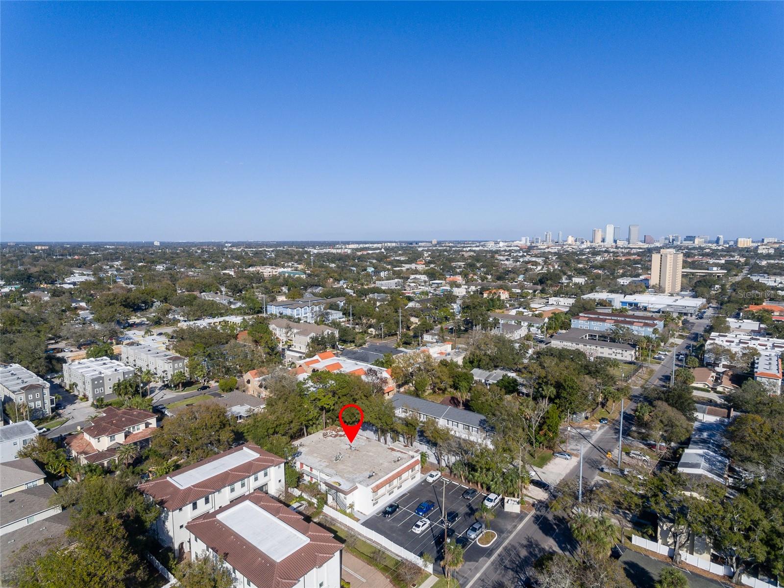 Listing photo id 23 for 3211 De Leon Street 9
