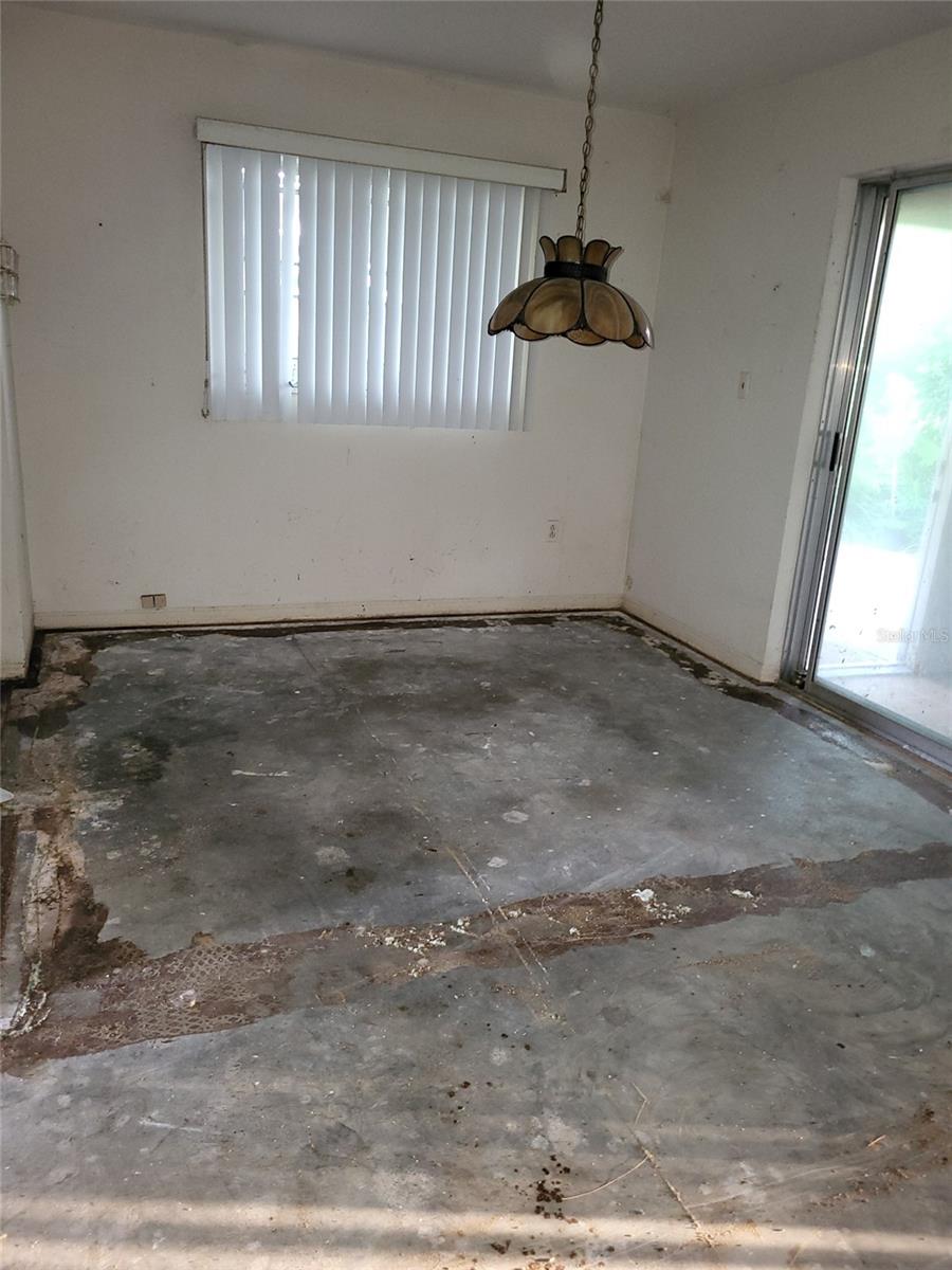 Image 4 of 6 For 112 62nd Street W