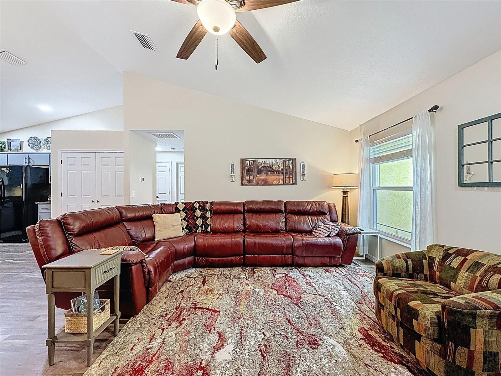 Image 11 of 69 For 14056 Tayco Drive